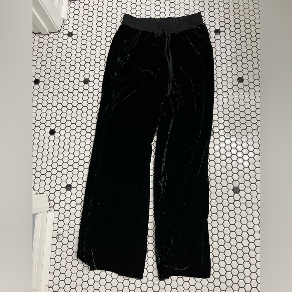 Cabi elastic waist faux velour pants size small